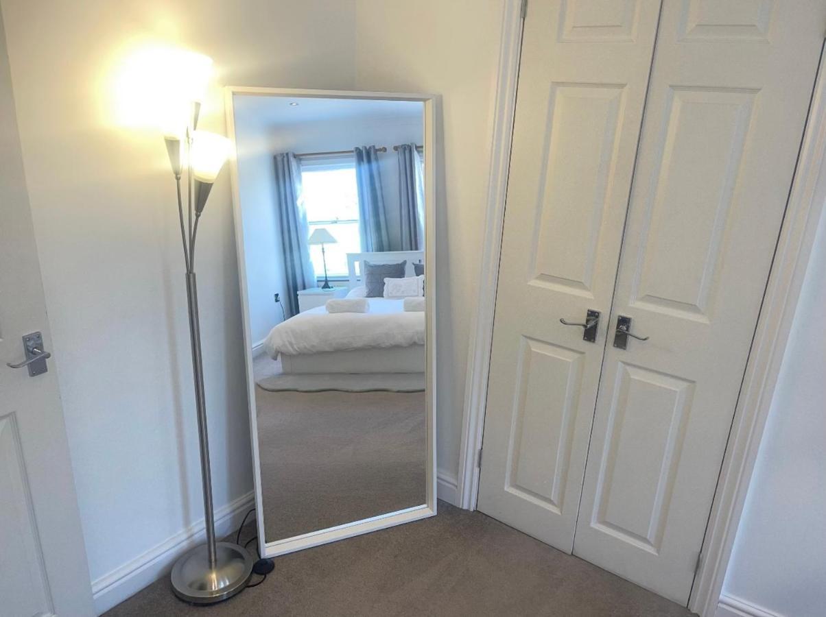 Watch Changing Of The Guard And Walk To The Castle! 2 Bedroom Apartment Windsor Exterior photo
